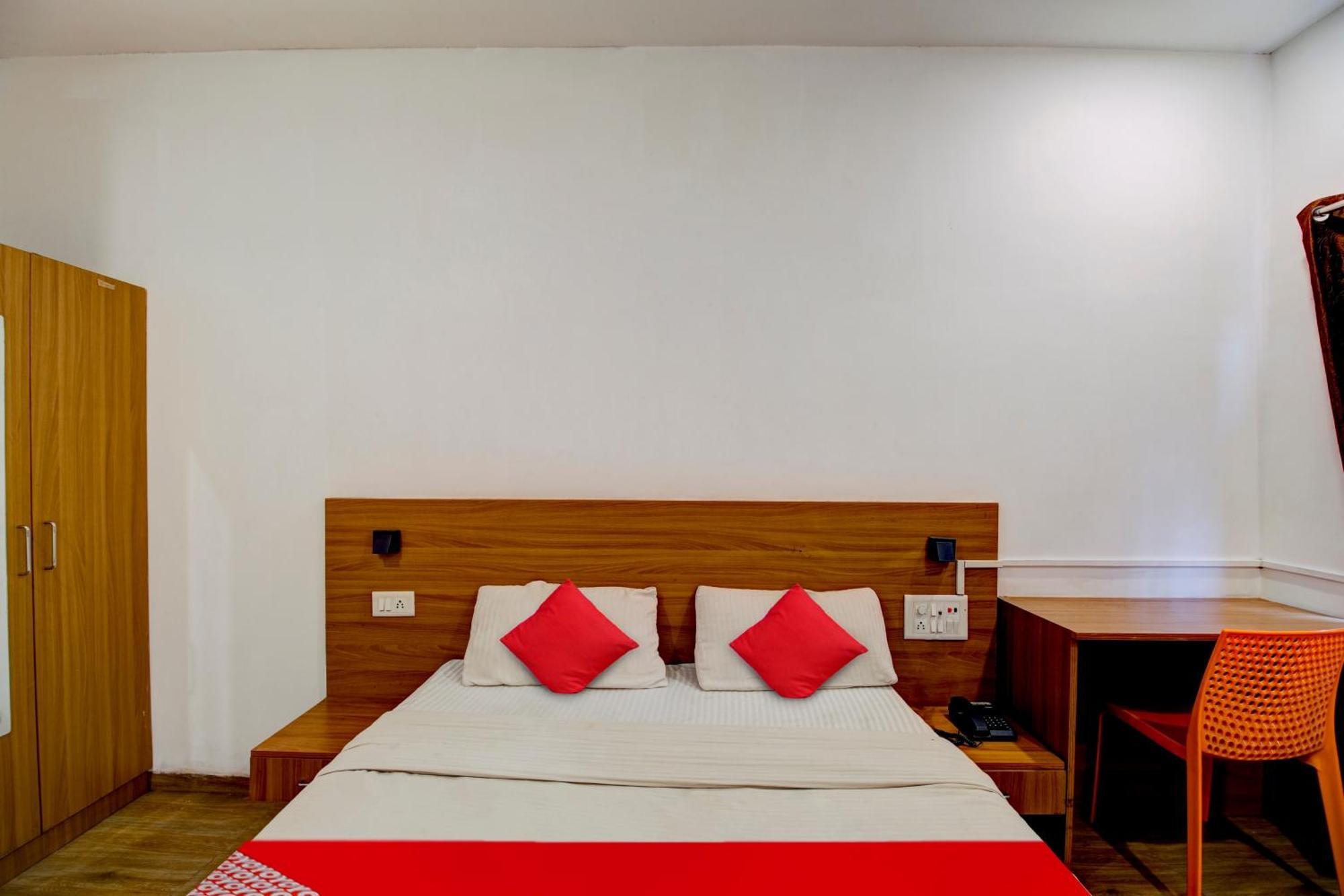 Hotel O Hill View Residency Near Aca Stadium Guwahati Eksteriør billede